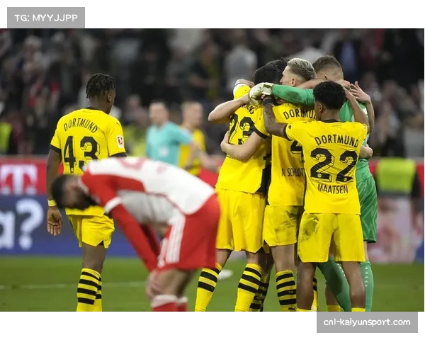 即时:拜仁慕尼黑客场1-0暂时领先多特蒙德,凯恩点射破门 即时:拜仁慕尼黑客场1-0暂时领先多特蒙德,凯恩点射破门